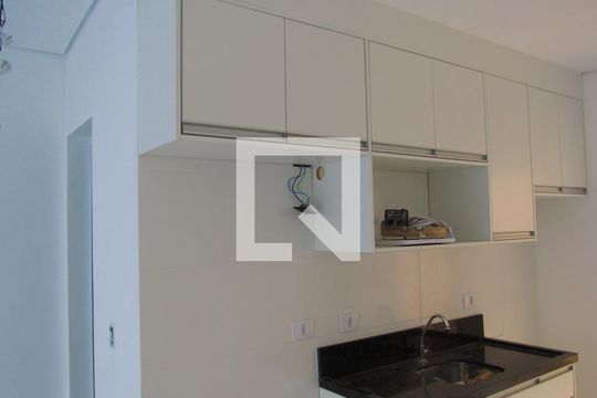 Studio/ Cozinha de kitnet/studio para alugar com 1 quarto, 34m² em Santa Maria, Osasco