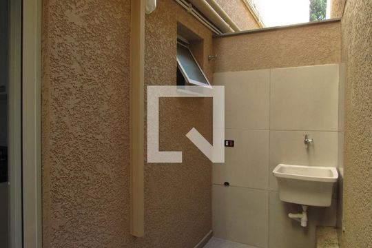 Área de Serviço de kitnet/studio para alugar com 1 quarto, 34m² em Santa Maria, Osasco