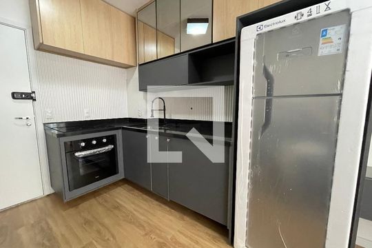Cozinha de kitnet/studio para alugar com 1 quarto, 31m² em Butantã, São Paulo