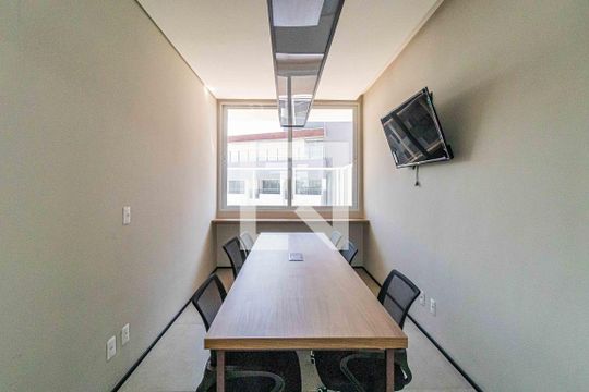 Sala de reuniões de kitnet/studio para alugar com 1 quarto, 31m² em Butantã, São Paulo