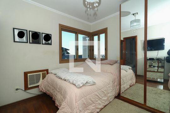  Suíte de apartamento à venda com 2 quartos, 72m² em Bela Vista, Porto Alegre