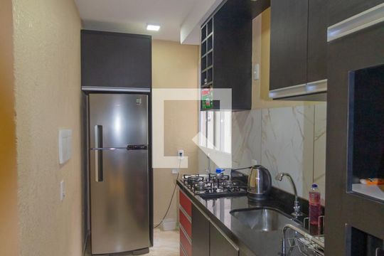 Sala/Cozinha de apartamento à venda com 2 quartos, 48m² em Olaria, Canoas