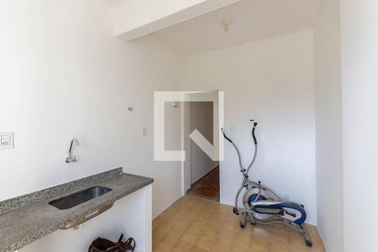 Cozinha de apartamento para alugar com 3 quartos, 90m² em Grajaú, Rio de Janeiro