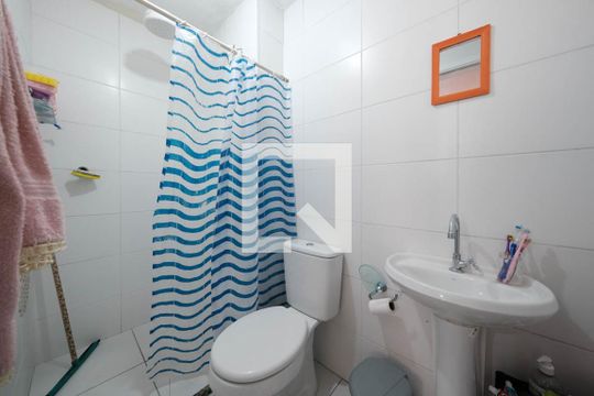 Banheiro da Suíte de apartamento para alugar com 1 quarto, 30m² em Vila Penteado, São Paulo