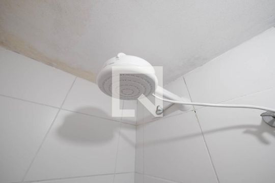 Banheiro da Suíte de apartamento para alugar com 1 quarto, 30m² em Vila Penteado, São Paulo