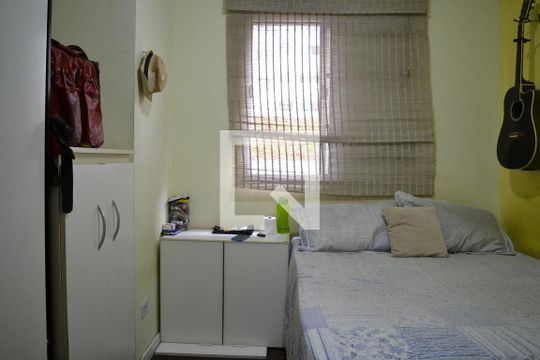 Quarto de apartamento à venda com 2 quartos, 56m² em Parque Erasmo Assunção, Santo André