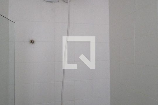 Banheiro da Suíte de apartamento para alugar com 1 quarto, 37m² em Itaim Bibi, São Paulo