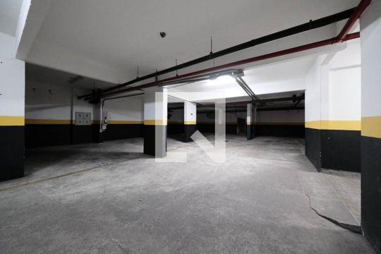 Garagem de apartamento à venda com 5 quartos, 650m² em Parque Boturussu, São Paulo