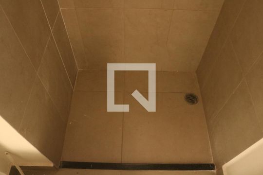 Banheiro de kitnet/studio à venda com 1 quarto, 79m² em Perdizes, São Paulo