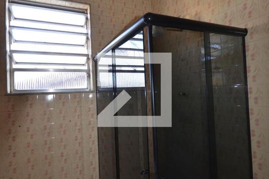 Banheiro Social de apartamento para alugar com 3 quartos, 130m² em Marechal Hermes, Rio de Janeiro