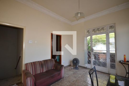 Sala de apartamento para alugar com 3 quartos, 130m² em Marechal Hermes, Rio de Janeiro