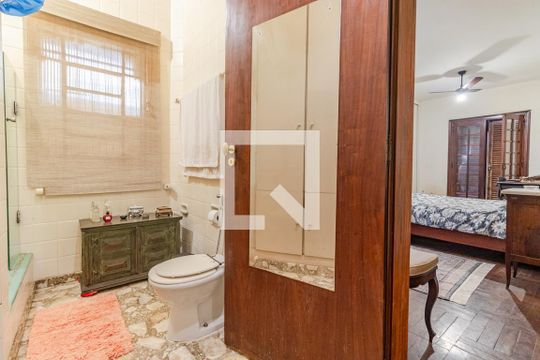 Banheiro da Suíte 1 de casa à venda com 4 quartos, 200m² em Sumaré, São Paulo