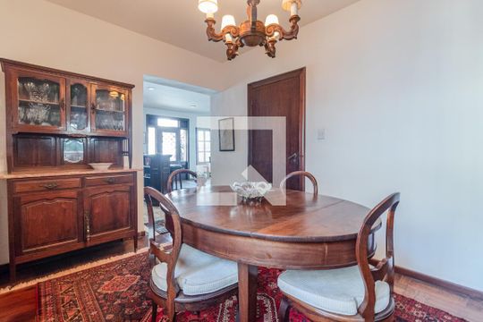 Sala de Jantar de casa à venda com 4 quartos, 200m² em Sumaré, São Paulo