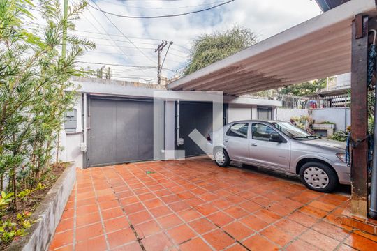 Garagem de casa à venda com 4 quartos, 200m² em Sumaré, São Paulo