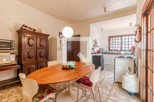 Cozinha de casa à venda com 4 quartos, 200m² em Sumaré, São Paulo