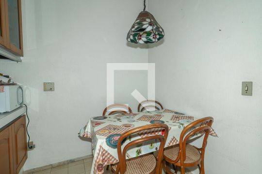 Cozinha de apartamento à venda com 3 quartos, 155m² em Bela Vista, Porto Alegre