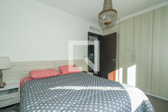 Suíte de apartamento à venda com 3 quartos, 155m² em Bela Vista, Porto Alegre