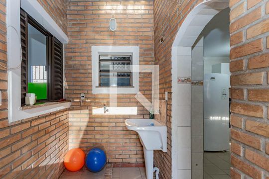 Lavanderia de casa à venda com 2 quartos, 120m² em Vila Nair, São Paulo