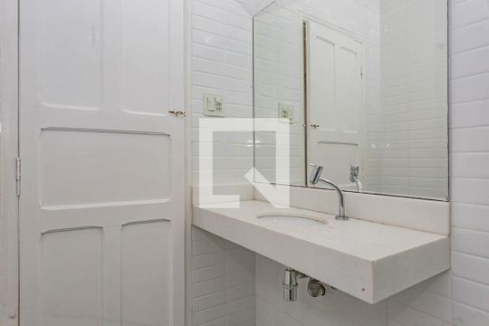Banheiro de casa à venda com 2 quartos, 120m² em Vila Nair, São Paulo