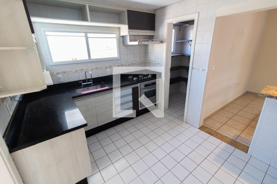 Cozinha de casa de condomínio à venda com 4 quartos, 275m² em Parque Imperador, Campinas