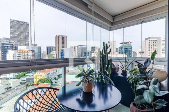 Sala de apartamento à venda com 1 quarto, 40m² em Pinheiros, São Paulo