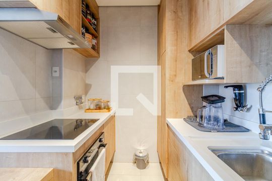 Cozinha de apartamento à venda com 1 quarto, 40m² em Pinheiros, São Paulo