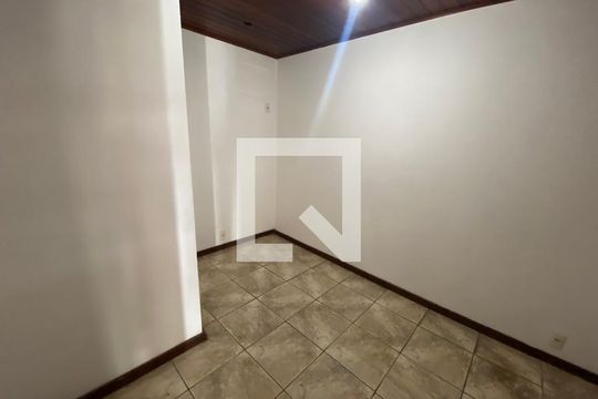 Sala de casa à venda com 5 quartos, 280m² em Taquara, Rio de Janeiro