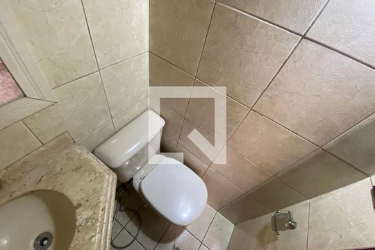 Lavabo de casa para alugar com 5 quartos, 280m² em Taquara, Rio de Janeiro
