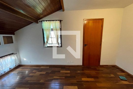 Quarto 1 de casa de condomínio à venda com 4 quartos, 137m² em Rio Pequeno, São Paulo