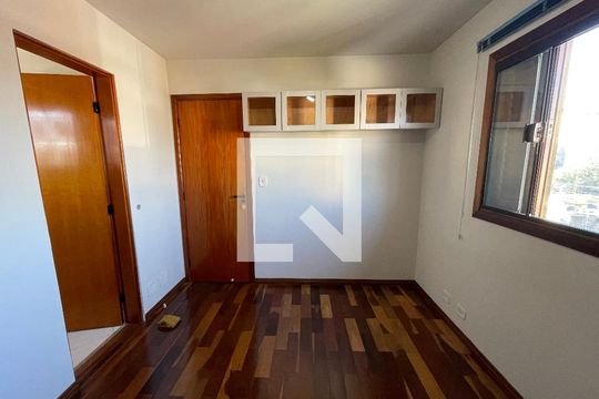 Quarto 2 de casa de condomínio à venda com 4 quartos, 137m² em Rio Pequeno, São Paulo