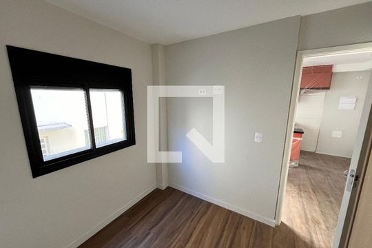 Quarto de kitnet/studio para alugar com 1 quarto, 29m² em Jardim São Paulo, São Paulo