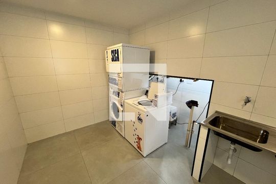 Área comum - Lavanderia de kitnet/studio para alugar com 1 quarto, 29m² em Jardim São Paulo, São Paulo
