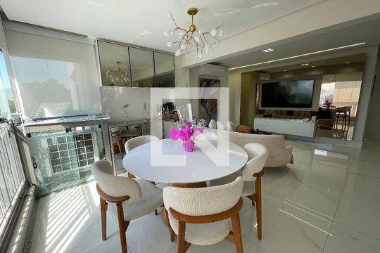 Sala de apartamento à venda com 2 quartos, 78m² em Butantã, São Paulo
