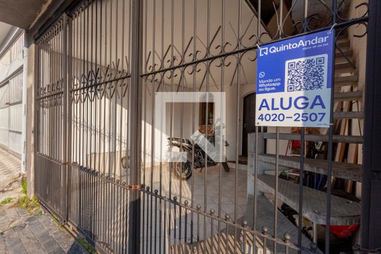 Placa de casa para alugar com 2 quartos, 60m² em Vila Sao Pedro, São Paulo