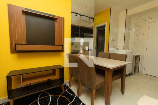 Sala  de apartamento para alugar com 2 quartos, 32m² em Engenheiro Goulart, São Paulo
