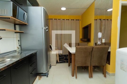 Cozinha de apartamento para alugar com 2 quartos, 32m² em Engenheiro Goulart, São Paulo