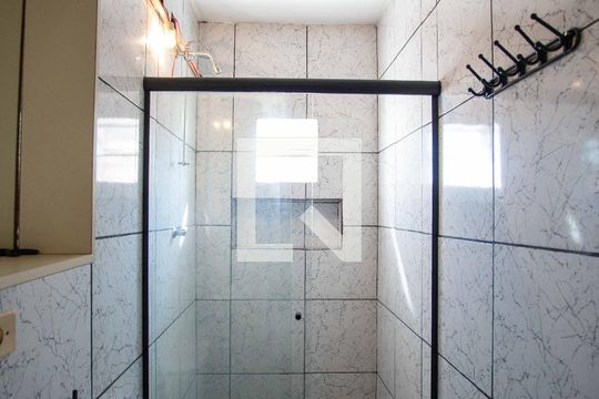 Banheiro da Suíte 1 de casa à venda com 4 quartos, 230m² em Centro, Diadema