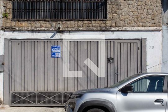 Fachada de casa à venda com 4 quartos, 230m² em Centro, Diadema