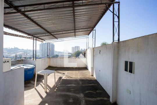 Área privativa de casa à venda com 4 quartos, 230m² em Centro, Diadema