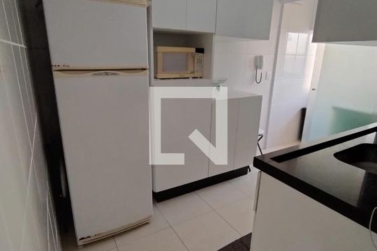 Cozinha de apartamento à venda com 2 quartos, 48m² em Cidade Líder, São Paulo