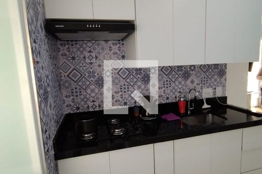 Cozinha de apartamento à venda com 2 quartos, 48m² em Cidade Líder, São Paulo