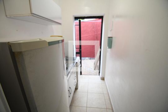 Cozinha de kitnet/studio para alugar com 1 quarto, 20m² em Cidade Universitária, Campinas