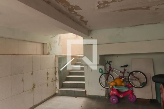 Garagem de casa à venda com 3 quartos, 292m² em Vila Marlene, Jundiaí