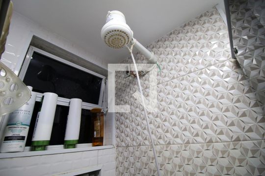 Banheiro de apartamento à venda com 2 quartos, 54m² em Penha, Rio de Janeiro