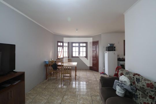 Sala de casa à venda com 4 quartos, 156m² em Rio Branco, Canoas
