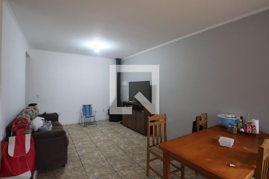 Sala de casa à venda com 4 quartos, 156m² em Rio Branco, Canoas