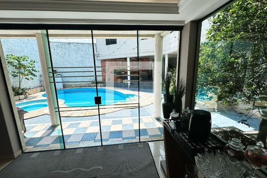 Sala de Estar 1 de casa de condomínio para alugar com 3 quartos, 566m² em Gramado, Cotia