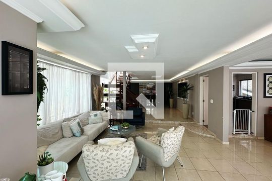 Sala de Estar 1 de casa de condomínio para alugar com 3 quartos, 566m² em Gramado, Cotia