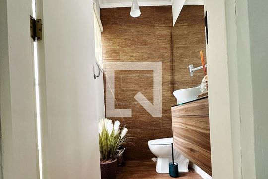 Lavabo de casa de condomínio para alugar com 3 quartos, 566m² em Gramado, Cotia