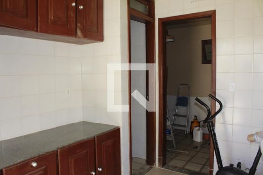 Área de Serviço de casa de condomínio para alugar com 4 quartos, 390m² em Piatã, Salvador